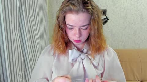 Snapshot of puoli chatting on 12/02/24, 02:52 Polly online show from 12/02/24, 02:52