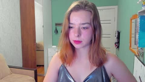 Snapshot of puoli chatting on 12/10/24, 11:43 Polly online show from 12/10/24, 11:43
