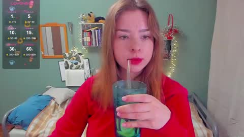 Snapshot of puoli chatting on 02/23/25, 05:39 Polly online show from 02/23/25, 05:39