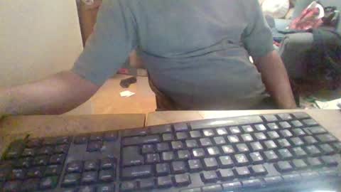 pup_y online show from 10/08/25, 08:28