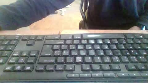 pup_y online show from 11/03/25, 07:42