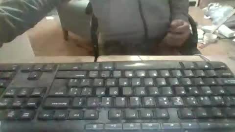 pup_y online show from 12/03/25, 06:50