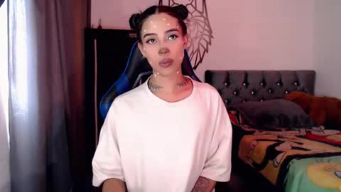 Cris online show from 10/21/25, 07:03