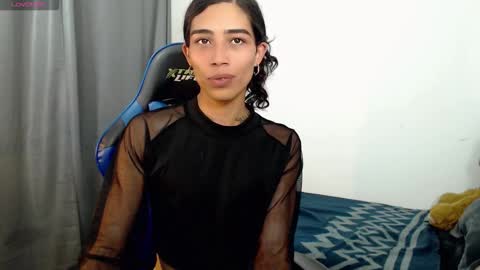 Snapshot of pupi_wolf chatting on 02/13/26, 06:48 Cris online show from 02/13/26, 06:48