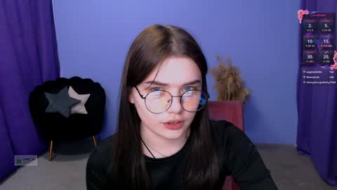 Snapshot of pure_radiance chatting on 12/18/24, 12:40 Ask me3 online show from 12/18/24, 12:40
