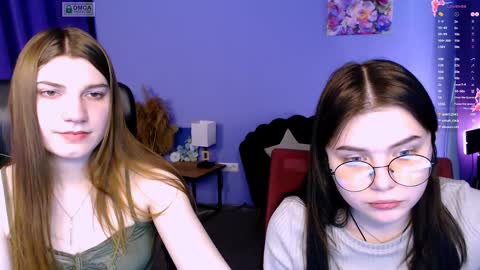 Snapshot of pure_radiance chatting on 12/28/24, 12:35 Ask me3 online show from 12/28/24, 12:35