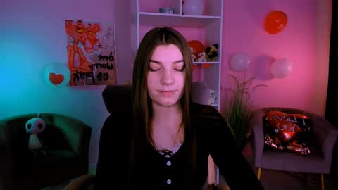 Snapshot of pure_radiance chatting on 02/24/25, 09:32 Ask me3 online show from 02/24/25, 09:32