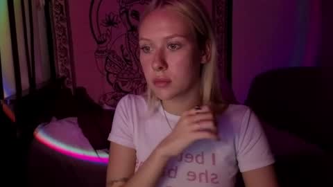 Snapshot of pureeangel chatting on 04/09/26, 02:00 Megan online show from 04/09/26, 02:00