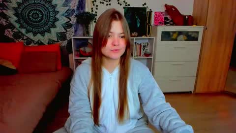 Miss Hanna online show from 11/22/25, 12:04