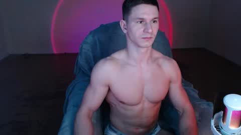 Snapshot of puremenshape chatting on 01/12/26, 06:35 puremenshape online show from 01/12/26, 06:35