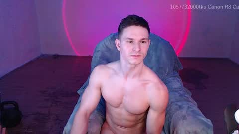 Snapshot of puremenshape chatting on 01/13/26, 06:40 puremenshape online show from 01/13/26, 06:40