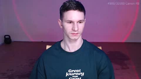 Snapshot of puremenshape chatting on 01/16/26, 06:23 puremenshape online show from 01/16/26, 06:23