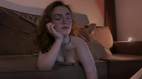 Marie online show from 01/10/25, 10:25