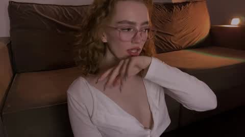 Marie online show from 02/08/25, 02:04