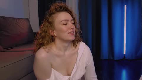 Marie online show from 12/05/25, 12:47