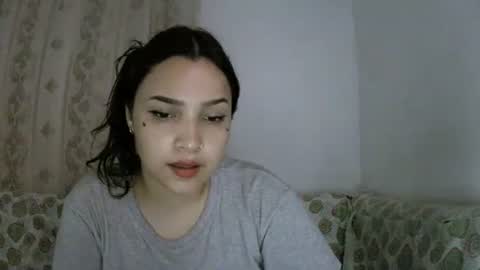 Snapshot of purple_23 chatting on 02/06/26, 06:40 Lizzy online show from 02/06/26, 06:40