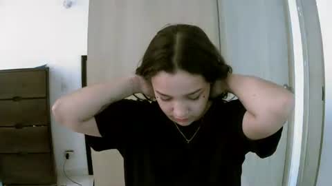 Snapshot of purple_23 chatting on 02/19/26, 02:24 Lizzy online show from 02/19/26, 02:24