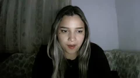 Snapshot of purple_23 chatting on 03/10/26, 07:35 Lizzy online show from 03/10/26, 07:35