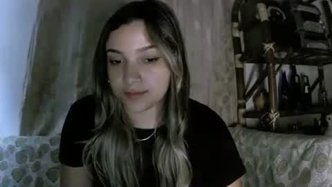 Snapshot of purple_23 chatting on 03/24/26, 06:07 Lizzy online show from 03/24/26, 06:07