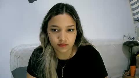 Snapshot of purple_23 chatting on 03/31/26, 08:09 Lizzy online show from 03/31/26, 08:09