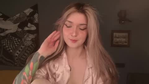 Bella online show from 04/25/26, 09:34
