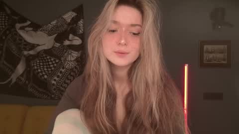Bella online show from 04/26/26, 02:04