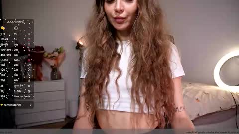 Snapshot of purple_baby chatting on 11/07/25, 02:50 Sasha wait you here 6 of November. will celebrate my B- day online show from 11/07/25, 02:50