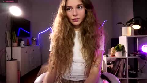 Snapshot of purple_baby chatting on 12/04/25, 07:22 Sasha wait you here 6 of November. will celebrate my B- day online show from 12/04/25, 07:22