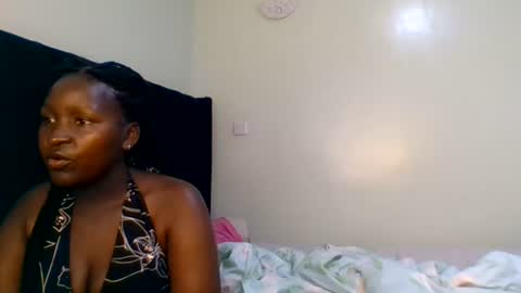 Snapshot of purple_honey2 chatting on 06/15/26, 12:18 Honey online show from 06/15/26, 12:18