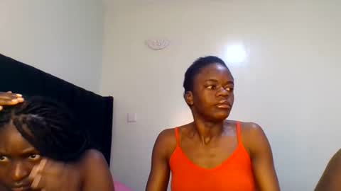 Snapshot of purple_honey2 chatting on 06/18/26, 09:14 Honey online show from 06/18/26, 09:14