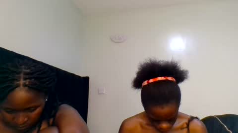 Snapshot of purple_honey2 chatting on 06/23/26, 03:37 Honey online show from 06/23/26, 03:37