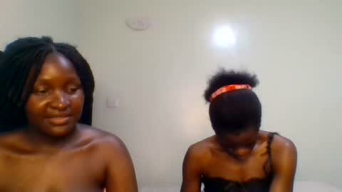 Snapshot of purple_honey2 chatting on 06/23/26, 03:43 Honey online show from 06/23/26, 03:43