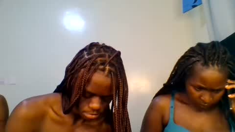 Snapshot of purple_honey2 chatting on 07/06/26, 07:27 Honey online show from 07/06/26, 07:27
