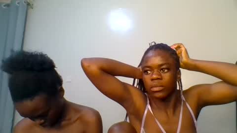 Snapshot of purple_honey2 chatting on 07/16/26, 03:56 Honey online show from 07/16/26, 03:56