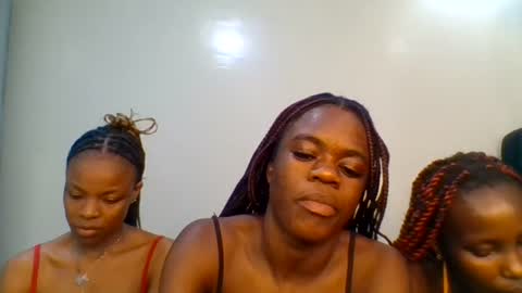 Snapshot of purple_honey2 chatting on 07/18/26, 06:01 Honey online show from 07/18/26, 06:01