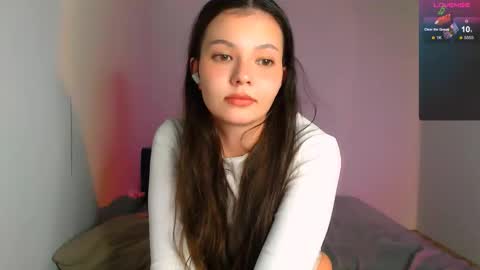 Snapshot of purple_peach chatting on 10/18/25, 12:50 Carolyn online show from 10/18/25, 12:50