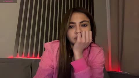 Snapshot of purrpaw chatting on 03/06/26, 03:52 Zendaya online show from 03/06/26, 03:52