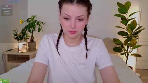 Snapshot of pusichka_ chatting on 09/27/25, 07:35 Diana    Onlyfans  online show from 09/27/25, 07:35