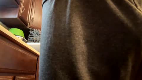 puss123176428 online show from 12/18/24, 11:08