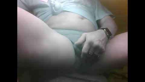 puss123176428 online show from 12/22/24, 11:41