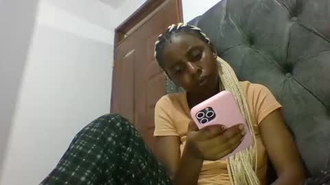 Snapshot of pussie_tightte chatting on 02/21/26, 08:54 pussie_tightte online show from 02/21/26, 08:54