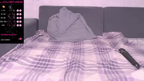 Nina online show from 01/26/25, 02:30