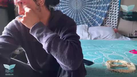 Isis ana Alan online show from 11/10/25, 12:37