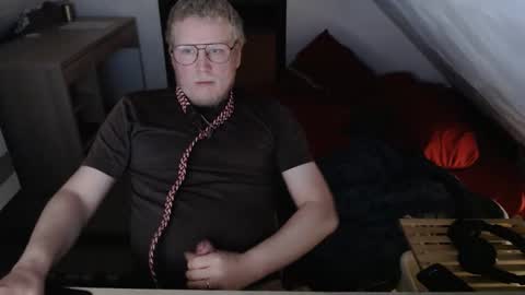 Snapshot of pussylovercb chatting on 12/15/25, 09:19 pussylovercb online show from 12/15/25, 09:19