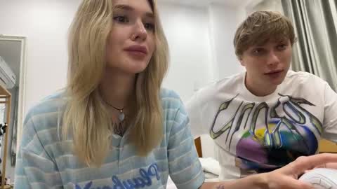 Lina online show from 12/01/25, 07:41