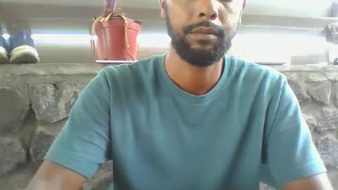 Snapshot of python974 chatting on 11/21/25, 10:36 Python online show from 11/21/25, 10:36