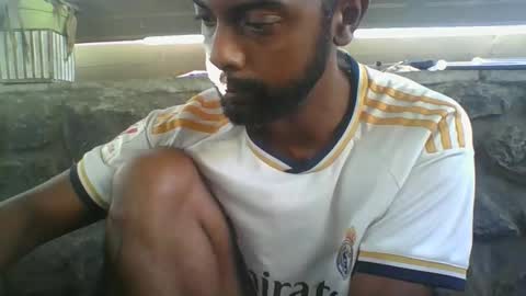 Snapshot of python974 chatting on 12/17/25, 02:39 Python online show from 12/17/25, 02:39