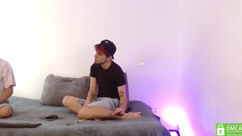 Snapshot of pyxis_ chatting on 02/11/26, 06:46 Milan Elian online show from 02/11/26, 06:46