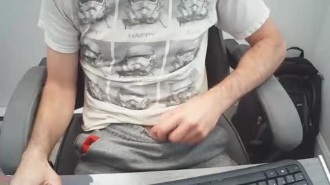 Snapshot of qc1969 chatting on 09/08/25, 07:35 qc1969 online show from 09/08/25, 07:35