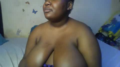 Snapshot of queen2034 chatting on 03/05/26, 08:32 queen2034 online show from 03/05/26, 08:32